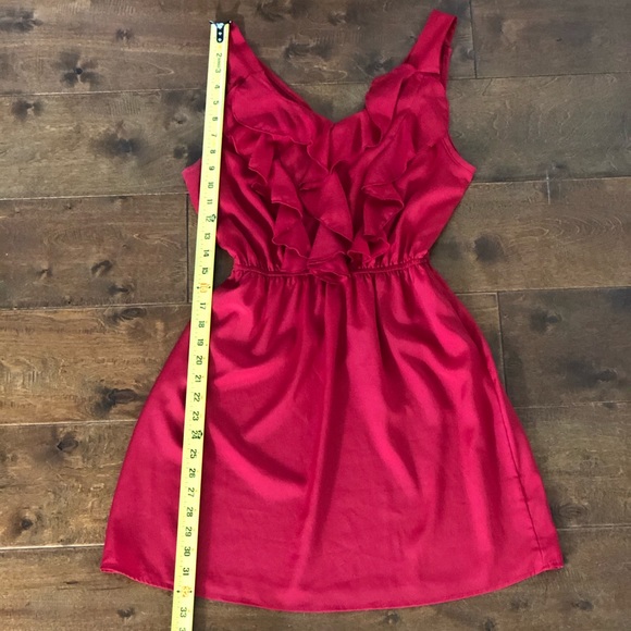 Red chiffon party dress - Picture 1 of 3